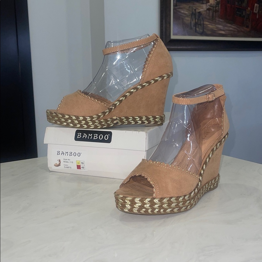 New!! ✨ “BAMBOO” Gorgeous Light Brown Suede Wedge Sandals- Size 10 LAST PAIR!